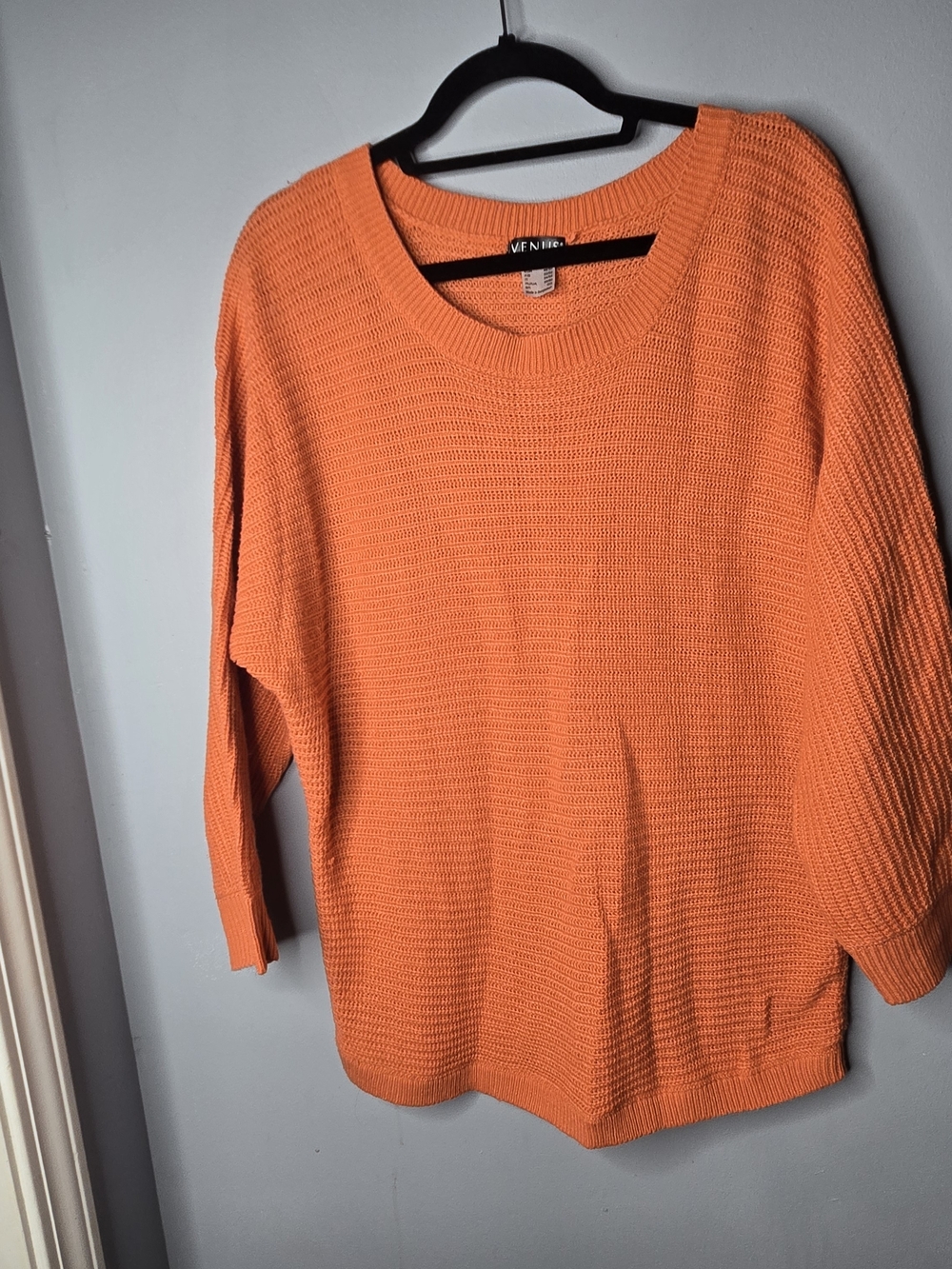 Venus Women’s XL Orange Button Back Oversized Knit Sweater